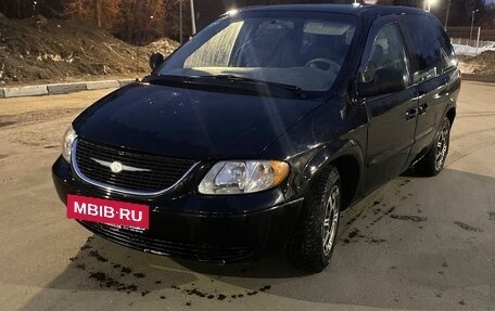 Chrysler Voyager IV, 2002 год, 330 000 рублей, 2 фотография