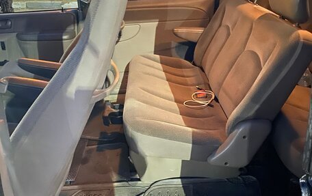 Chrysler Voyager IV, 2002 год, 330 000 рублей, 7 фотография