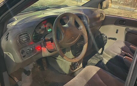 Chrysler Voyager IV, 2002 год, 330 000 рублей, 8 фотография