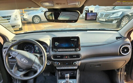 Hyundai Kona I, 2022 год, 1 670 000 рублей, 5 фотография