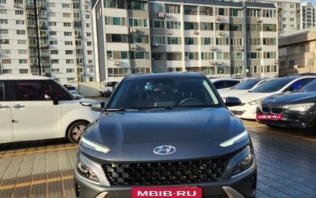 Hyundai Kona I, 2022 год, 1 670 000 рублей, 2 фотография