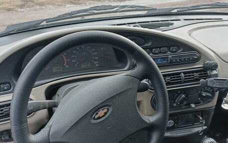 Chevrolet Niva I рестайлинг, 2005 год, 200 000 рублей, 2 фотография