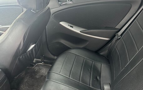 Hyundai Solaris II рестайлинг, 2011 год, 680 000 рублей, 10 фотография