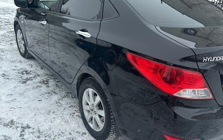 Hyundai Solaris II рестайлинг, 2011 год, 680 000 рублей, 4 фотография