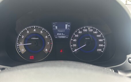 Hyundai Solaris II рестайлинг, 2011 год, 680 000 рублей, 15 фотография