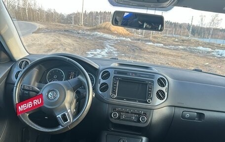 Volkswagen Tiguan I, 2011 год, 800 000 рублей, 11 фотография