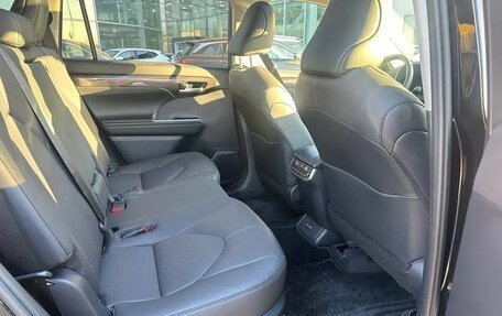 Toyota Highlander, 2025 год, 5 750 000 рублей, 9 фотография