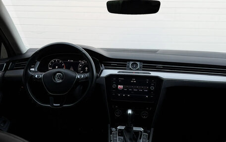 Volkswagen Passat B8 рестайлинг, 2019 год, 2 600 000 рублей, 14 фотография