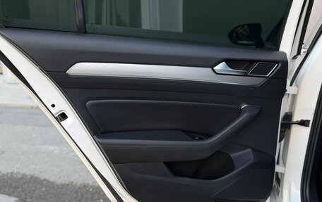 Volkswagen Passat B8 рестайлинг, 2019 год, 2 600 000 рублей, 20 фотография