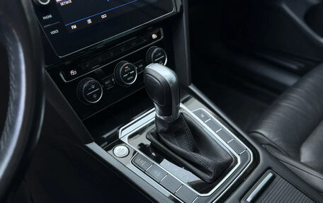 Volkswagen Passat B8 рестайлинг, 2019 год, 2 600 000 рублей, 19 фотография