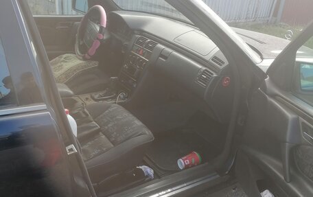 Mercedes-Benz E-Класс, 1997 год, 450 000 рублей, 4 фотография