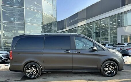 Mercedes-Benz V-Класс, 2022 год, 7 150 000 рублей, 3 фотография