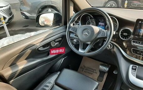 Mercedes-Benz V-Класс, 2022 год, 7 150 000 рублей, 12 фотография