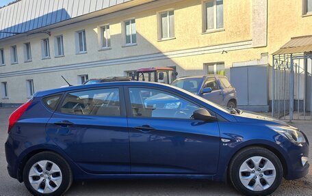 Hyundai Solaris II рестайлинг, 2015 год, 1 050 000 рублей, 5 фотография