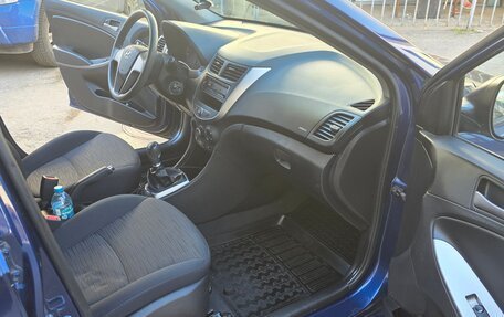 Hyundai Solaris II рестайлинг, 2015 год, 1 050 000 рублей, 14 фотография