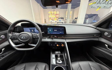 Hyundai Elantra, 2023 год, 1 520 000 рублей, 8 фотография