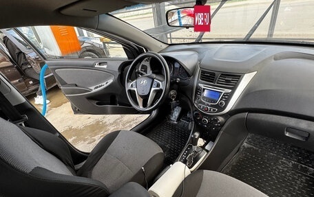 Hyundai Solaris II рестайлинг, 2011 год, 700 000 рублей, 7 фотография