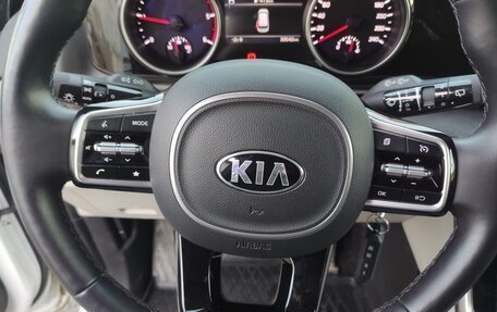 KIA Carnival, 2021 год, 5 200 000 рублей, 15 фотография