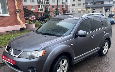 Mitsubishi Outlander III рестайлинг 3, 2008 год, 830 000 рублей, 2 фотография
