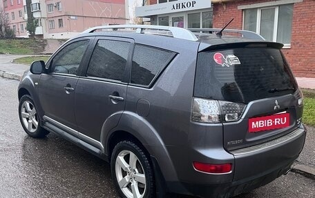 Mitsubishi Outlander III рестайлинг 3, 2008 год, 830 000 рублей, 3 фотография