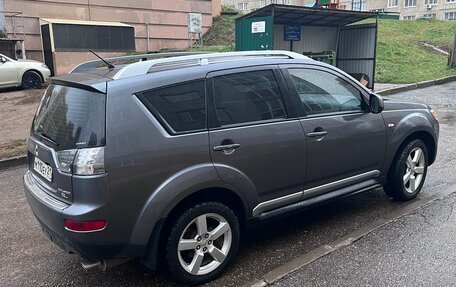 Mitsubishi Outlander III рестайлинг 3, 2008 год, 830 000 рублей, 5 фотография