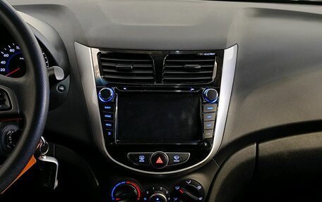 Hyundai Solaris II рестайлинг, 2015 год, 1 189 000 рублей, 9 фотография