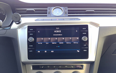 Volkswagen Passat B8 рестайлинг, 2019 год, 2 499 000 рублей, 18 фотография