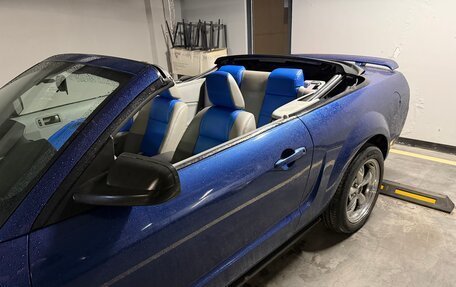 Ford Mustang VI рестайлинг, 2006 год, 2 650 000 рублей, 7 фотография