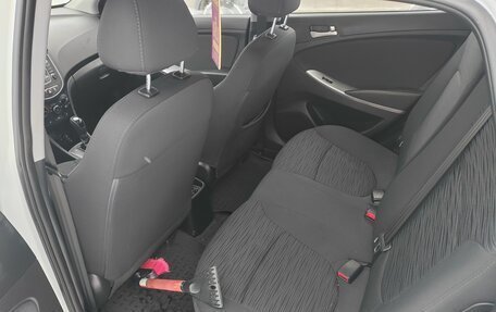 Hyundai Solaris II рестайлинг, 2015 год, 845 000 рублей, 8 фотография