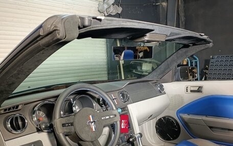 Ford Mustang VI рестайлинг, 2006 год, 2 650 000 рублей, 9 фотография