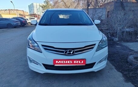 Hyundai Solaris II рестайлинг, 2015 год, 845 000 рублей, 2 фотография