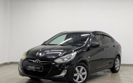 Hyundai Solaris II рестайлинг, 2013 год, 900 000 рублей, 1 фотография