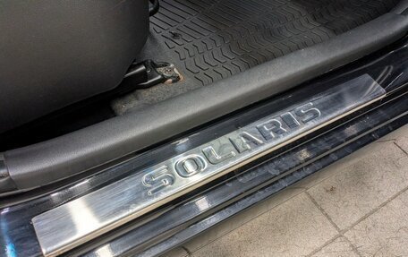 Hyundai Solaris II рестайлинг, 2013 год, 900 000 рублей, 16 фотография