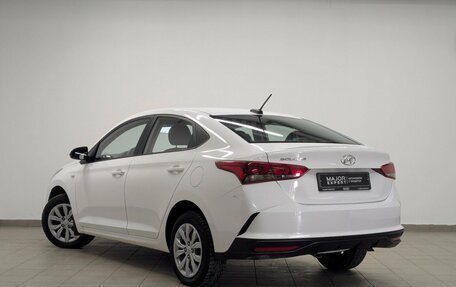 Hyundai Solaris II рестайлинг, 2021 год, 1 550 000 рублей, 21 фотография