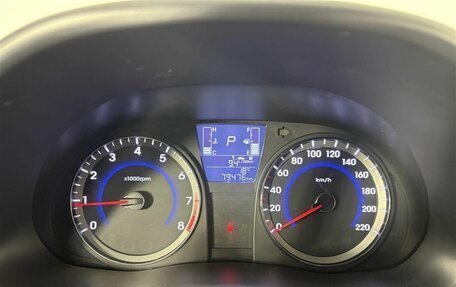 Hyundai Solaris II рестайлинг, 2015 год, 1 130 000 рублей, 11 фотография