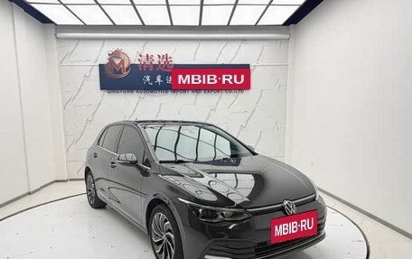 Volkswagen Golf VIII, 2022 год, 1 720 000 рублей, 3 фотография