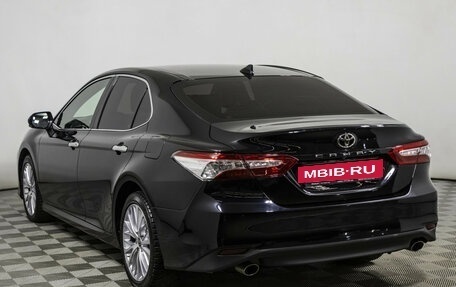 Toyota Camry, 2020 год, 3 249 000 рублей, 7 фотография