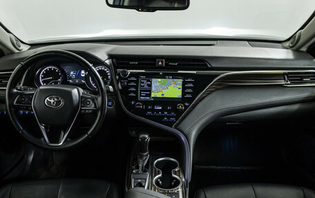 Toyota Camry, 2020 год, 3 249 000 рублей, 12 фотография