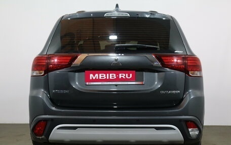 Mitsubishi Outlander III рестайлинг 3, 2019 год, 1 919 000 рублей, 5 фотография