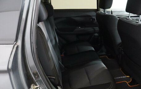 Mitsubishi Outlander III рестайлинг 3, 2019 год, 1 919 000 рублей, 13 фотография