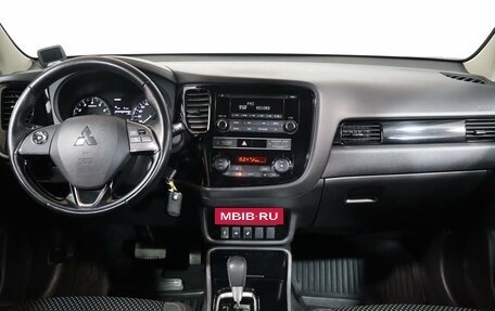 Mitsubishi Outlander III рестайлинг 3, 2020 год, 2 399 000 рублей, 7 фотография