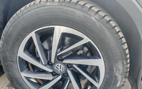 Volkswagen Tiguan II, 2018 год, 2 680 000 рублей, 11 фотография