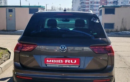 Volkswagen Tiguan II, 2018 год, 2 680 000 рублей, 3 фотография