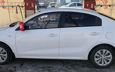 KIA Rio IV, 2022 год, 1 350 000 рублей, 2 фотография