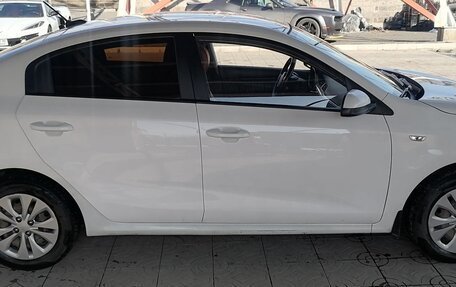 KIA Rio IV, 2022 год, 1 350 000 рублей, 4 фотография