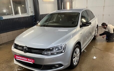 Volkswagen Jetta VI, 2013 год, 1 150 000 рублей, 3 фотография
