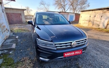 Volkswagen Tiguan II, 2017 год, 2 250 000 рублей, 4 фотография