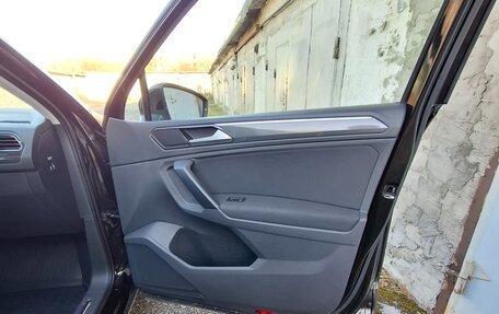 Volkswagen Tiguan II, 2017 год, 2 250 000 рублей, 18 фотография