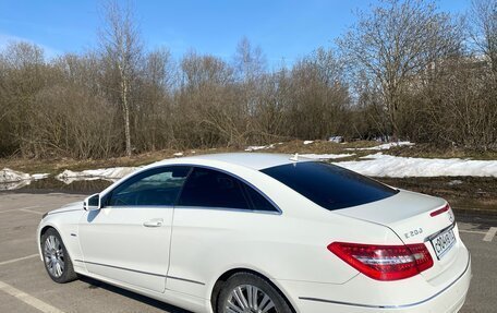 Mercedes-Benz E-Класс, 2011 год, 1 050 000 рублей, 5 фотография