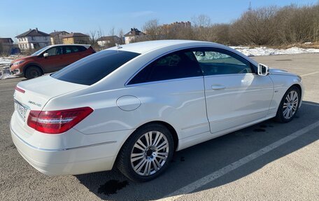 Mercedes-Benz E-Класс, 2011 год, 1 050 000 рублей, 6 фотография